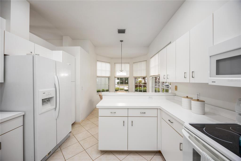 547 Fallbrook Drive Venice, FL 34292 - Photo 10 of 79