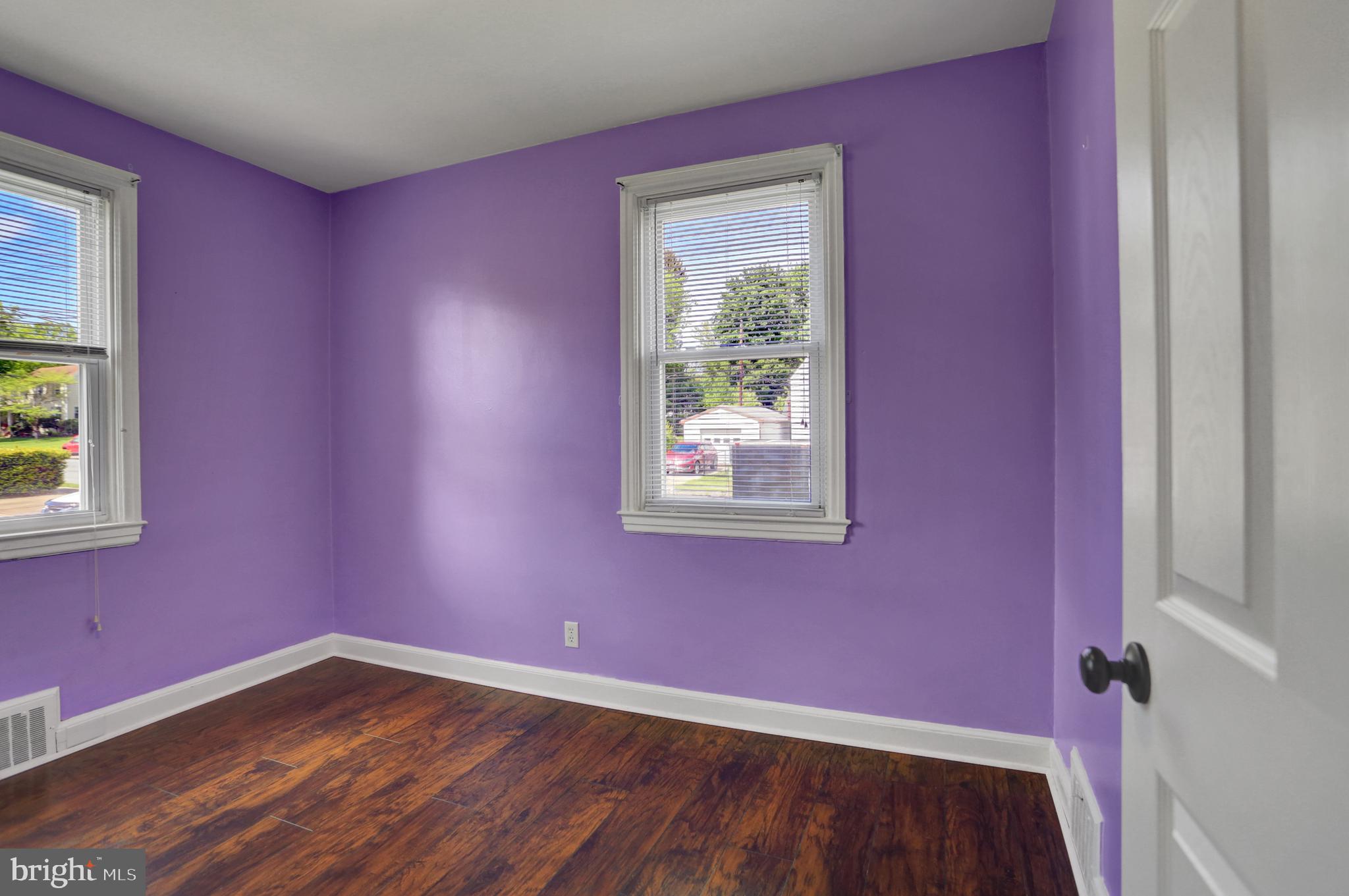 1057 Fairview Road Hagerstown, MD 21742 - Photo 12 of 32 Main Floor Bedroom 2