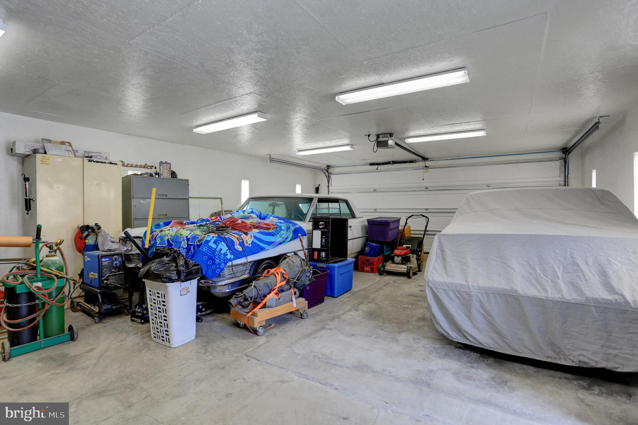 1057 Fairview Road Hagerstown, MD 21742 - Photo 26 of 32 Awesome garage extra lighting