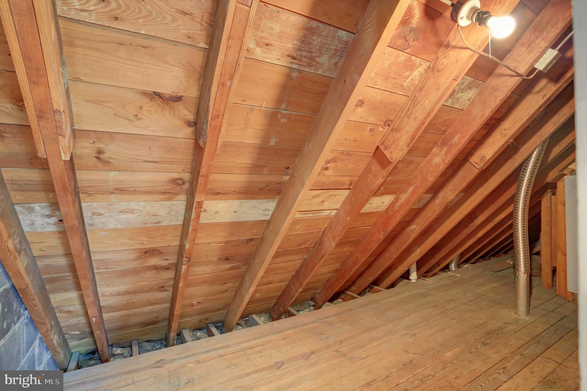 1057 Fairview Road Hagerstown, MD 21742 - Photo 30 of 32 Extra home storage upper area