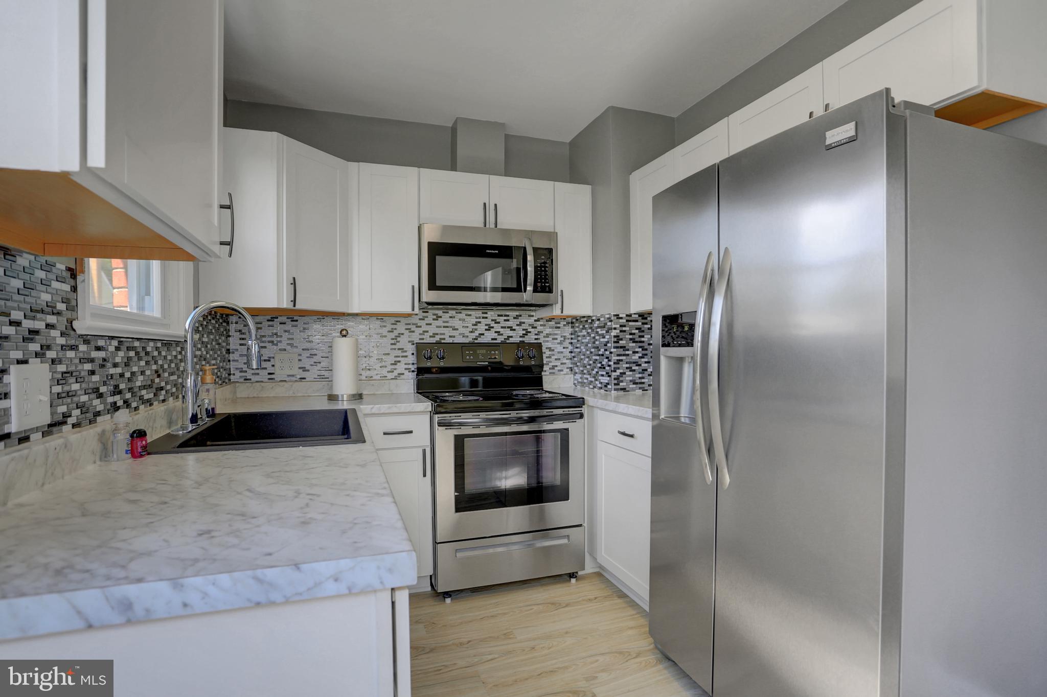 1057 Fairview Road Hagerstown, MD 21742 - Photo 6 of 32 All new kitchen!