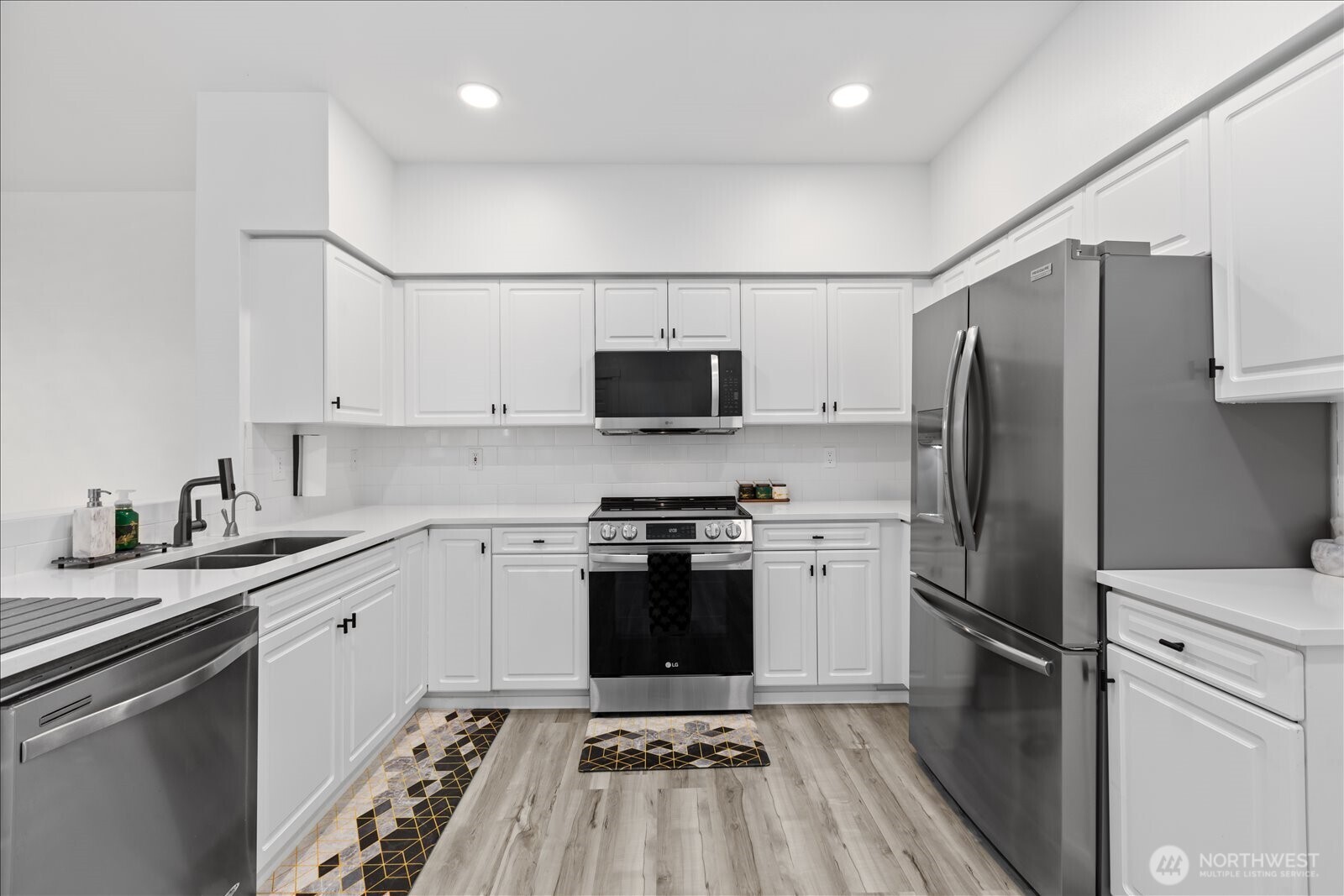 107 164th Street Southwest, Unit 3402 Bothell, WA 98012 - Photo 12 of 35