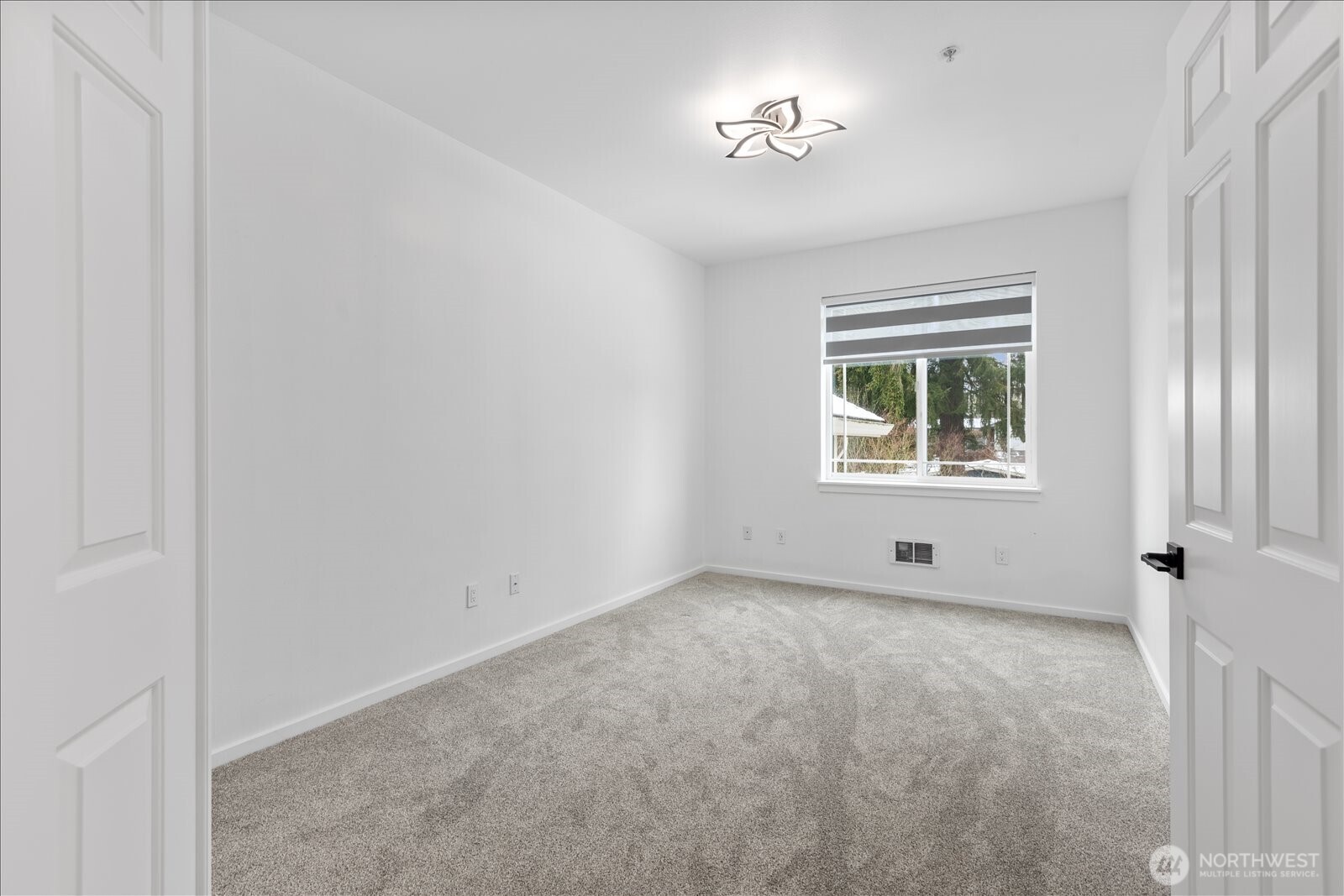 107 164th Street Southwest, Unit 3402 Bothell, WA 98012 - Photo 10 of 35