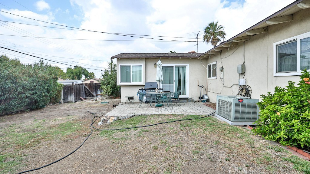 428 West 8th Street Upland, CA 91786 - Photo 45 of 50 a view of a house with backyard and sitting area