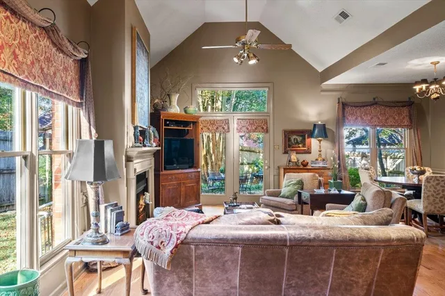 $369,000 | 5344 Panda Lane, Memphis, TN 38120