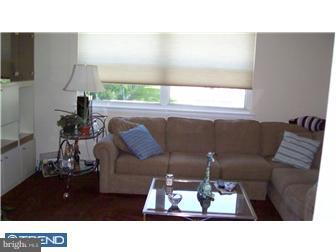 1816 Tomlinson Road Philadelphia, PA 19116 - Photo 4 of 12 Gallery Image 4