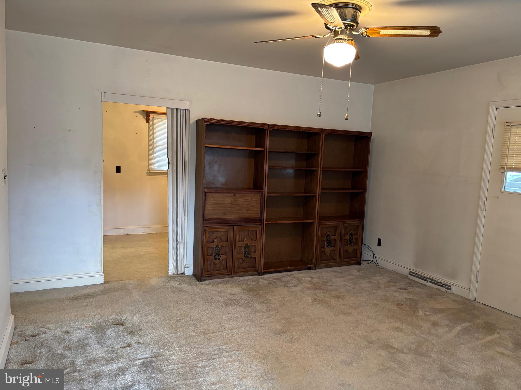 41 Pendleton Road Fredericksburg, VA 22405 - Photo 8 of 20 Living Room