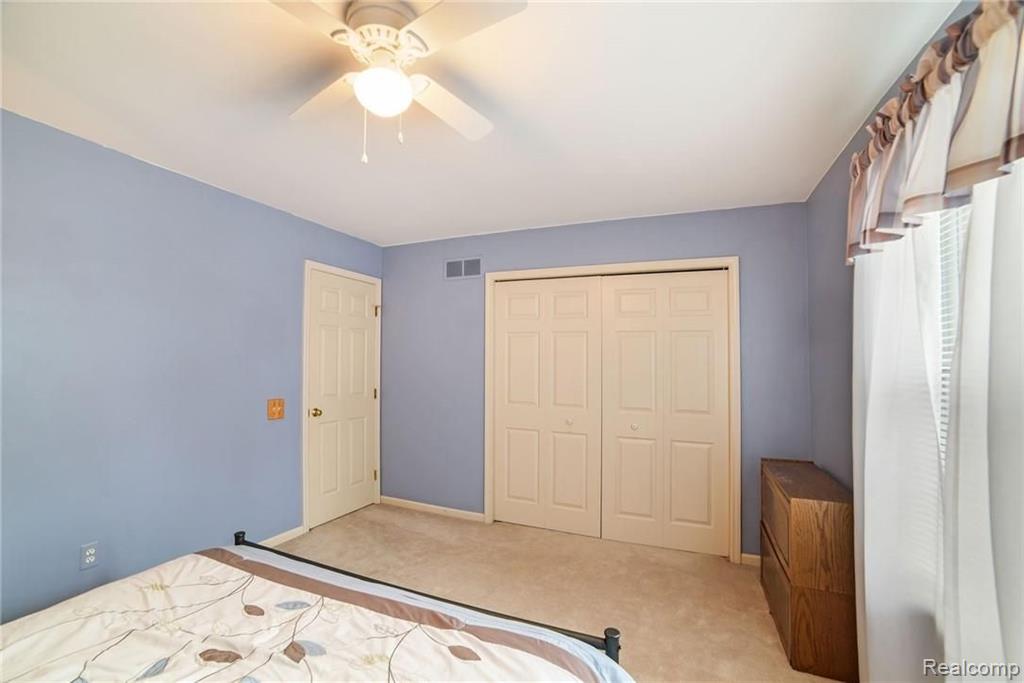 1227 Arms Court Rochester Hills, MI 48307 - Photo 19 of 37