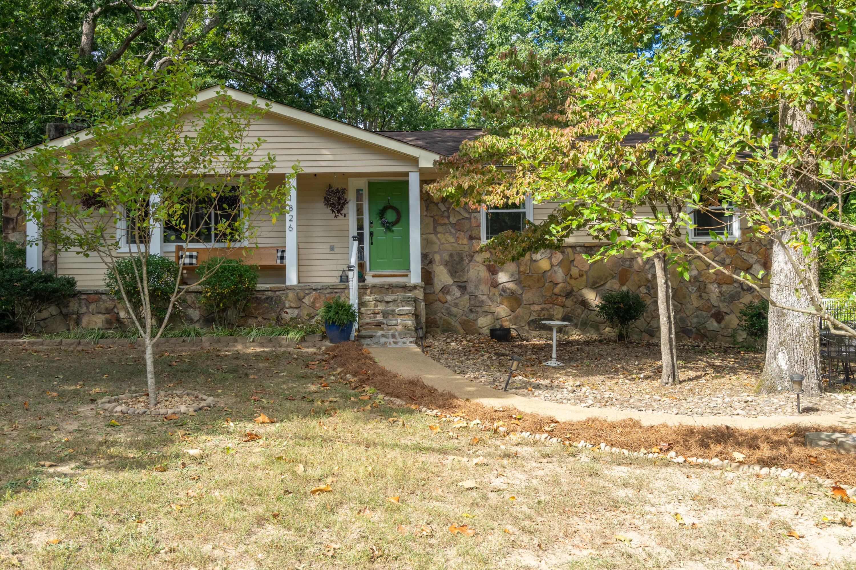 2Rock Bluff Rd 1826-32