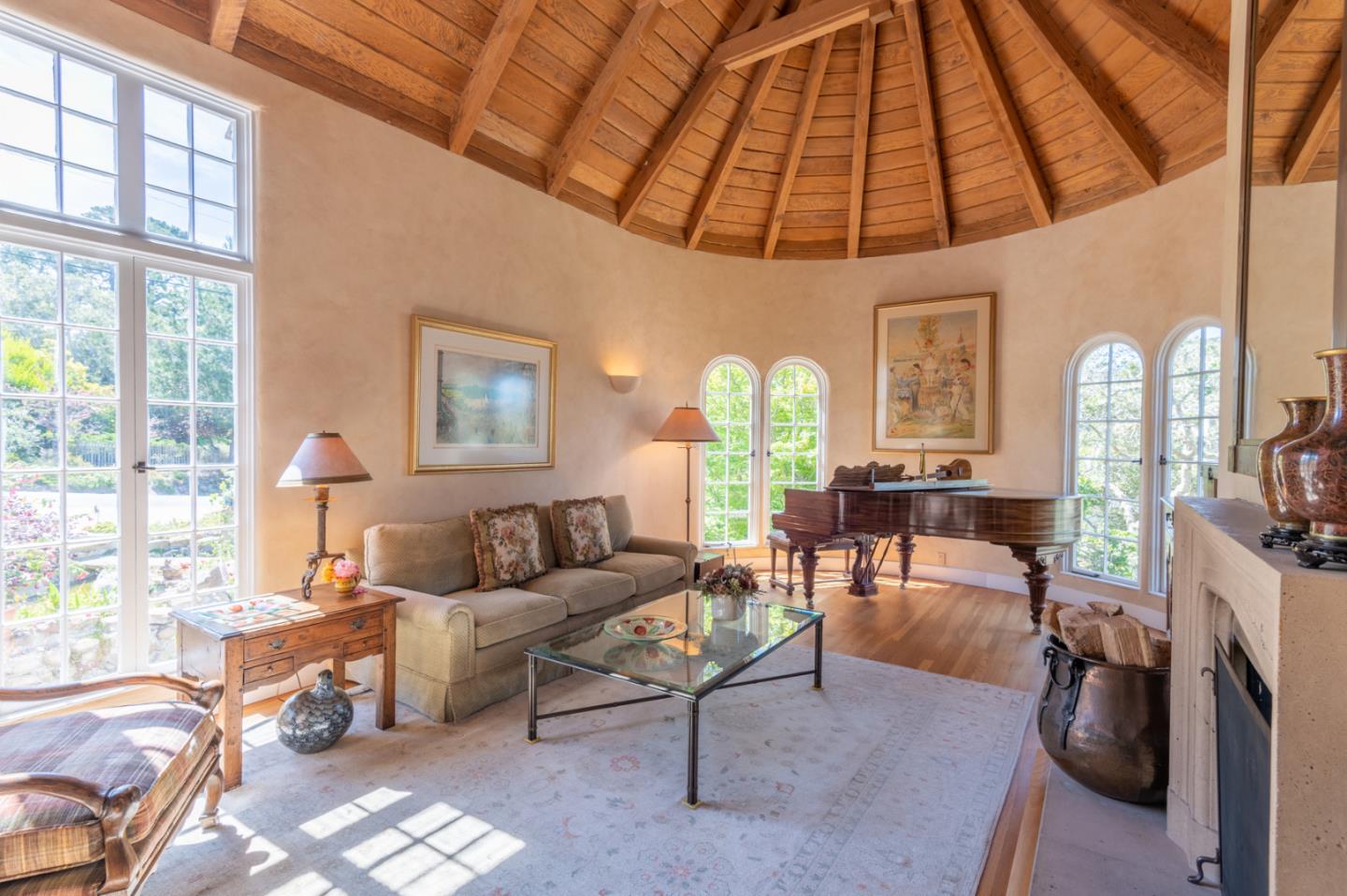 25570 Hatton Road Carmel, CA 93923 - Photo 5 of 32 Gallery Image 5