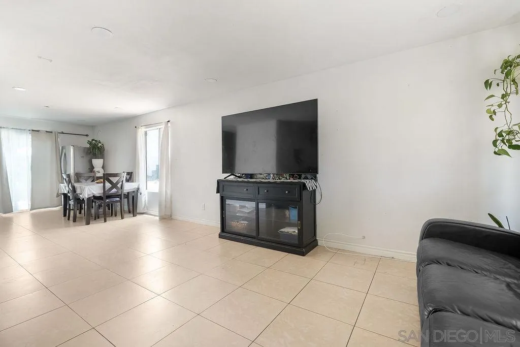 8166 Paradise Valley Court Spring Valley, CA 91977 - Photo 24 of 64