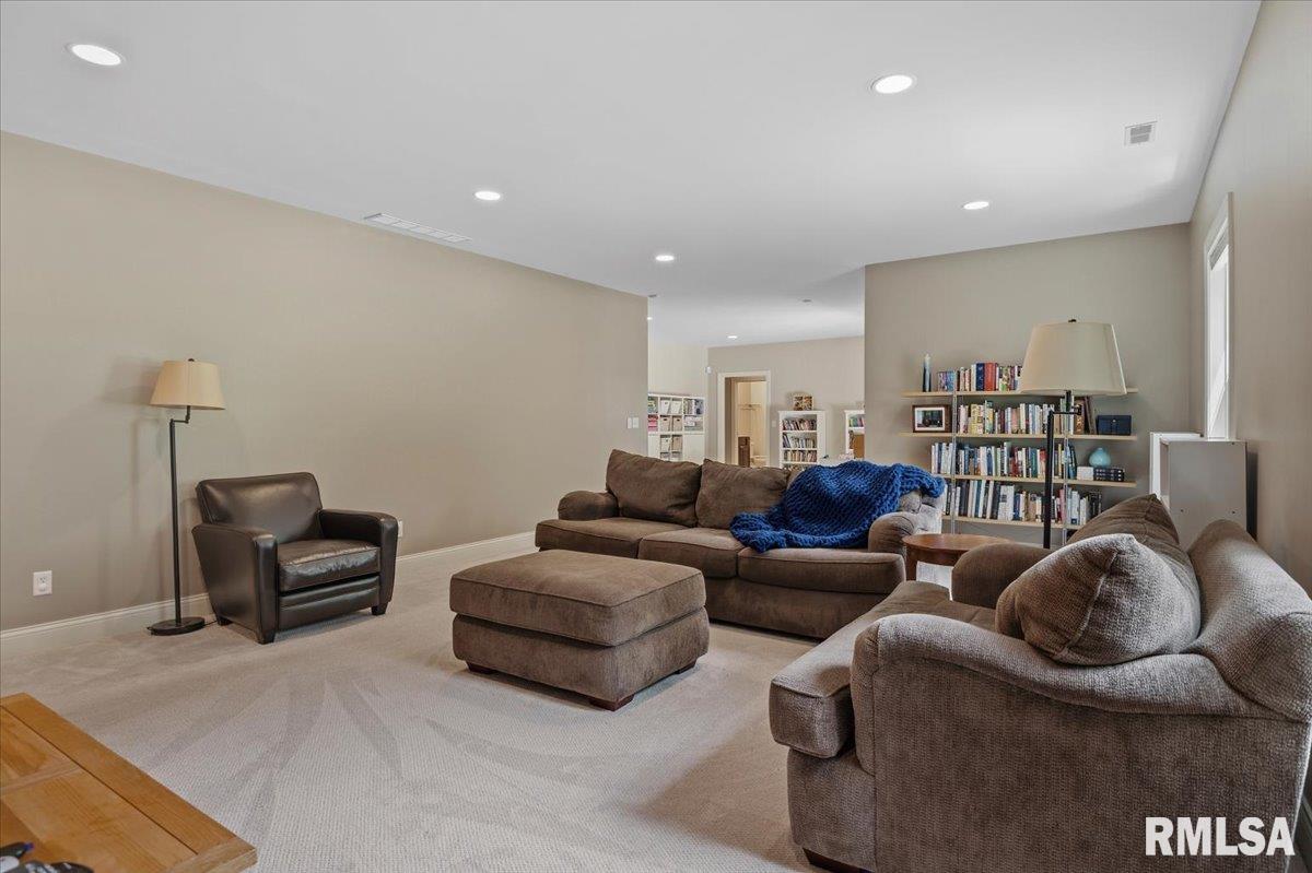4248 Osage Road Springfield, IL 62711 - Photo 43 of 64