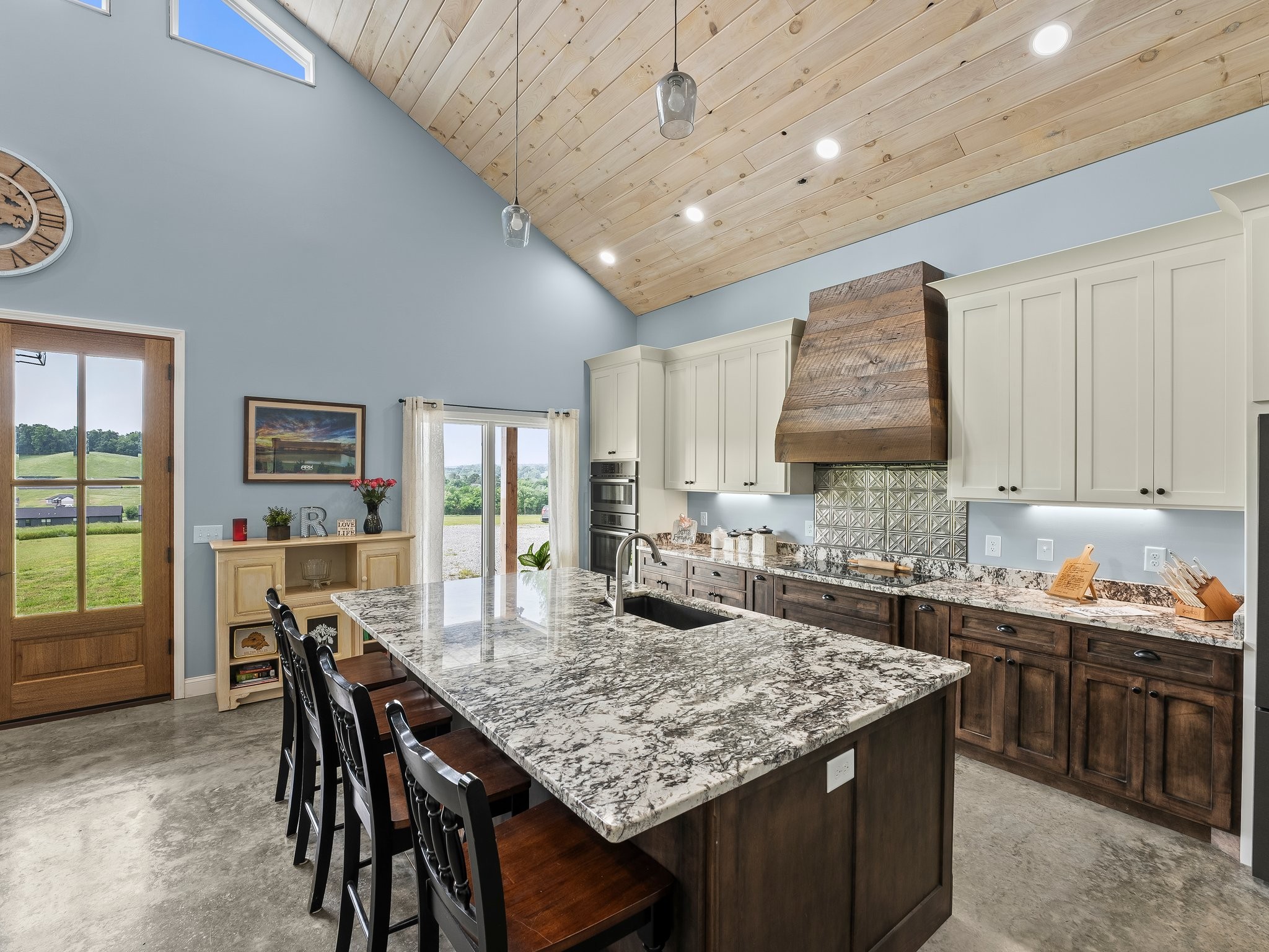 757 Thompson Creek Road Wartrace, TN 37183 - Photo 18 of 42 a kitchen with a table and chairs in it