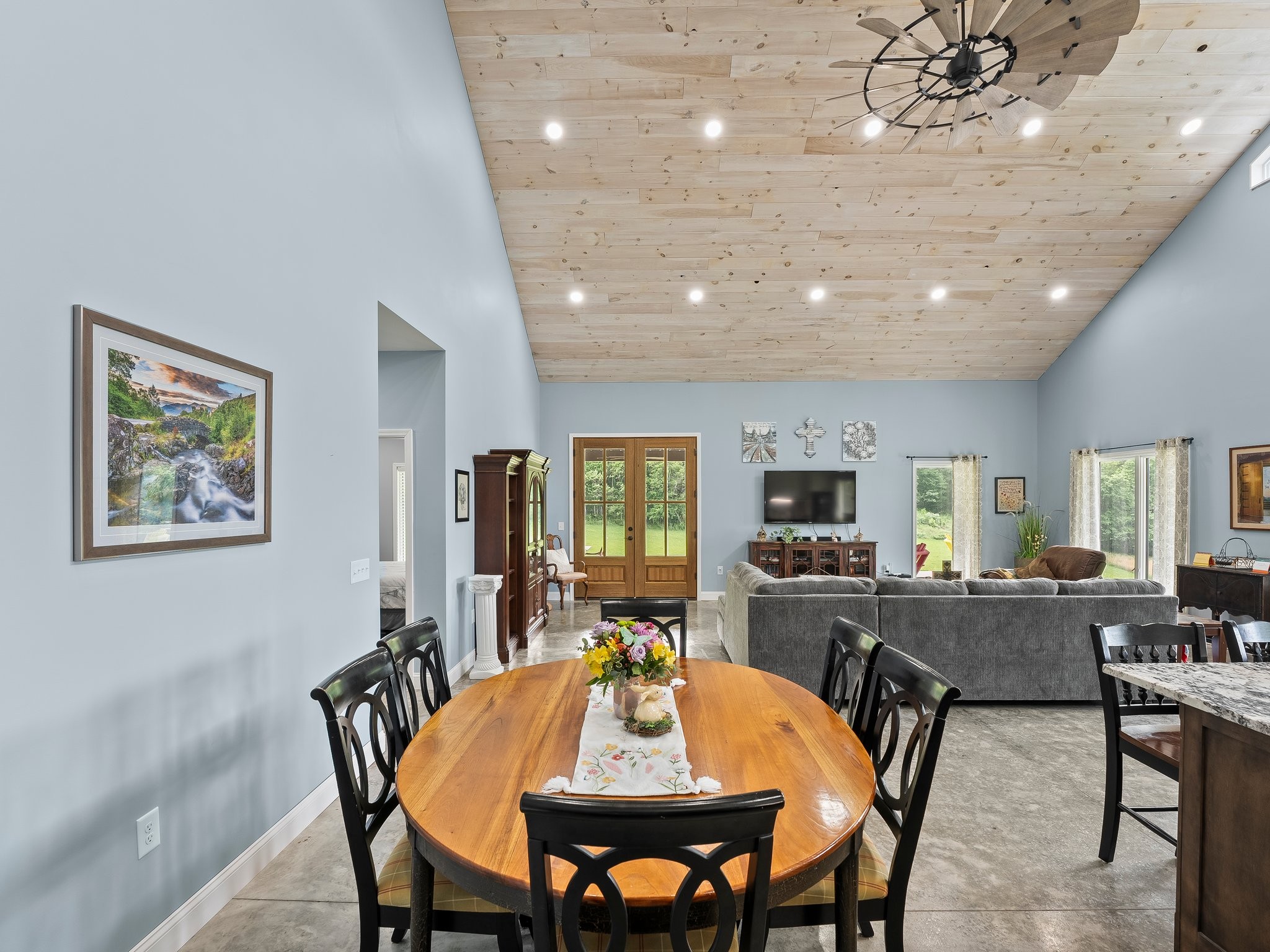 757 Thompson Creek Road Wartrace, TN 37183 - Photo 22 of 42 a view of a dining room with furniture