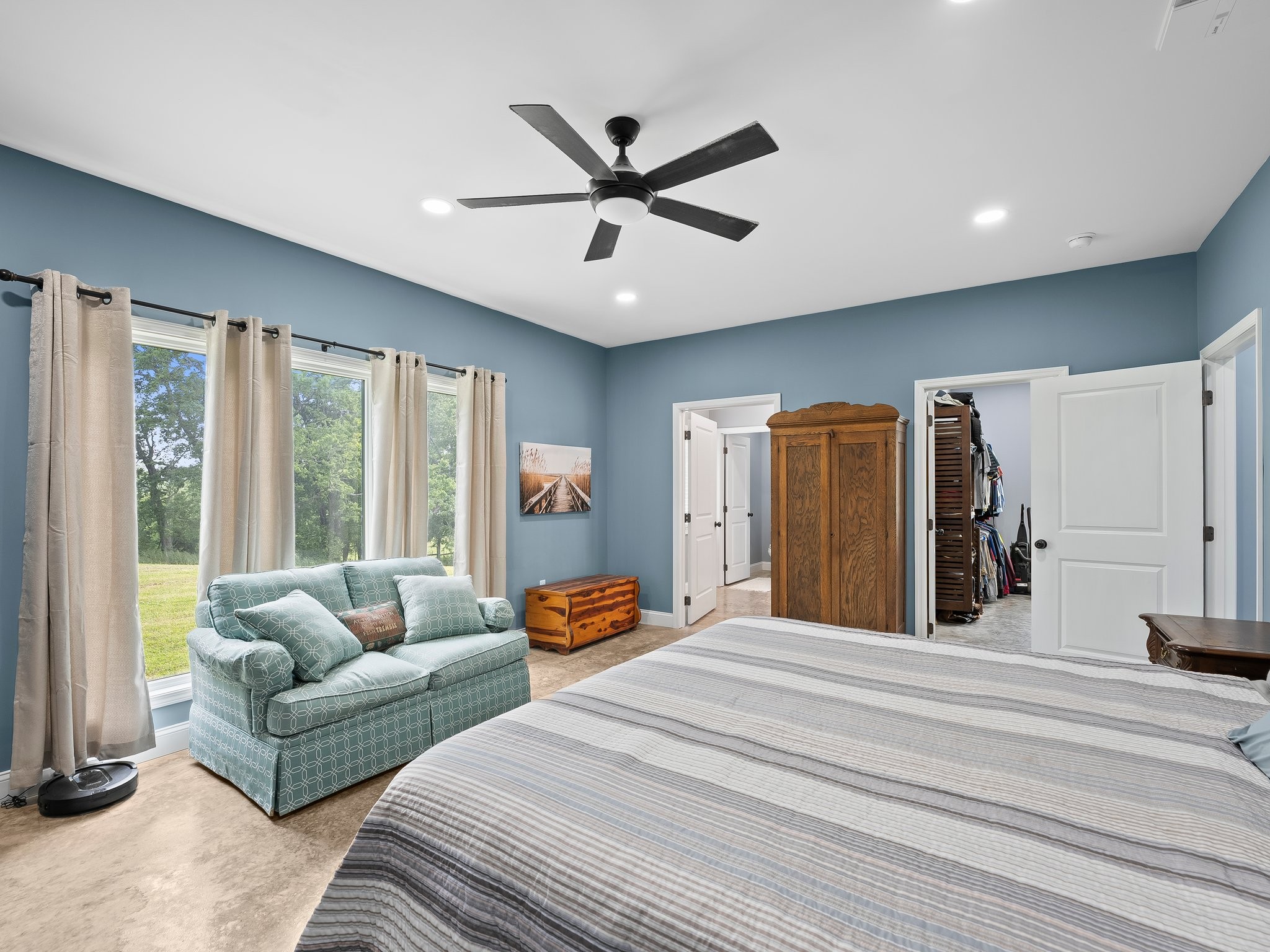 757 Thompson Creek Road Wartrace, TN 37183 - Photo 27 of 42 a bed room with a bed and a large window