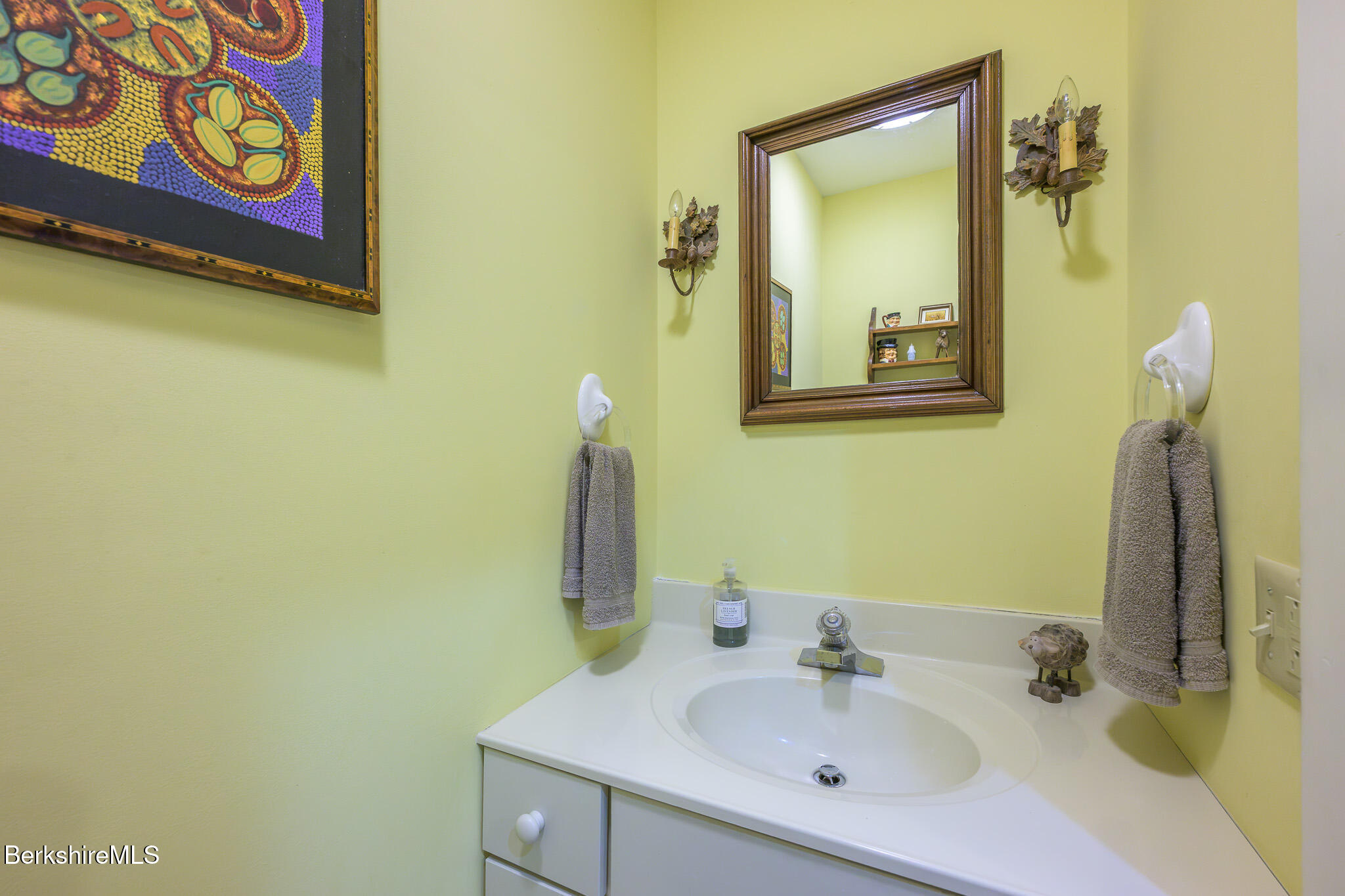 80 West Center Road West Stockbridge, MA 01266 - Photo 24 of 57 Half bath