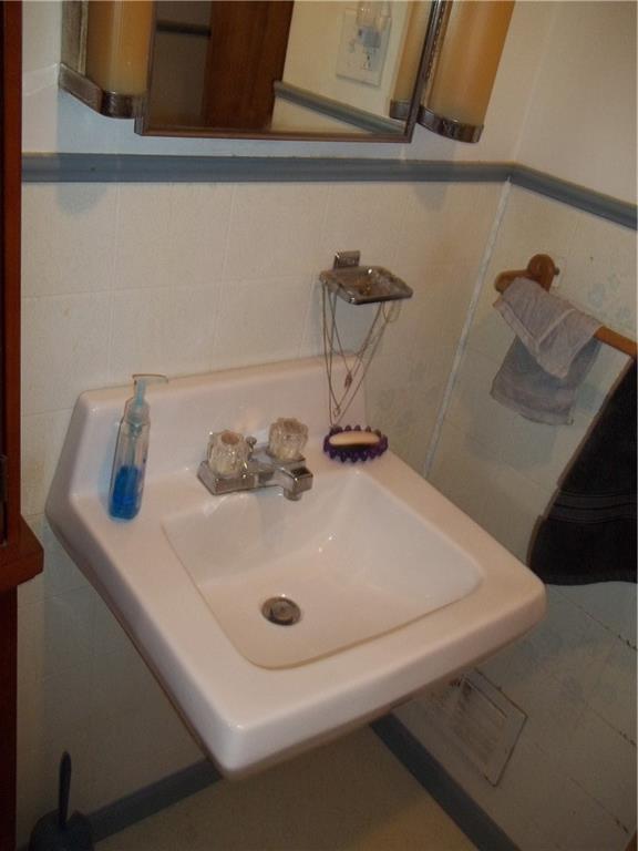 322 Chestnut Ridge Road Washington, PA 15301 - Photo 8 of 13