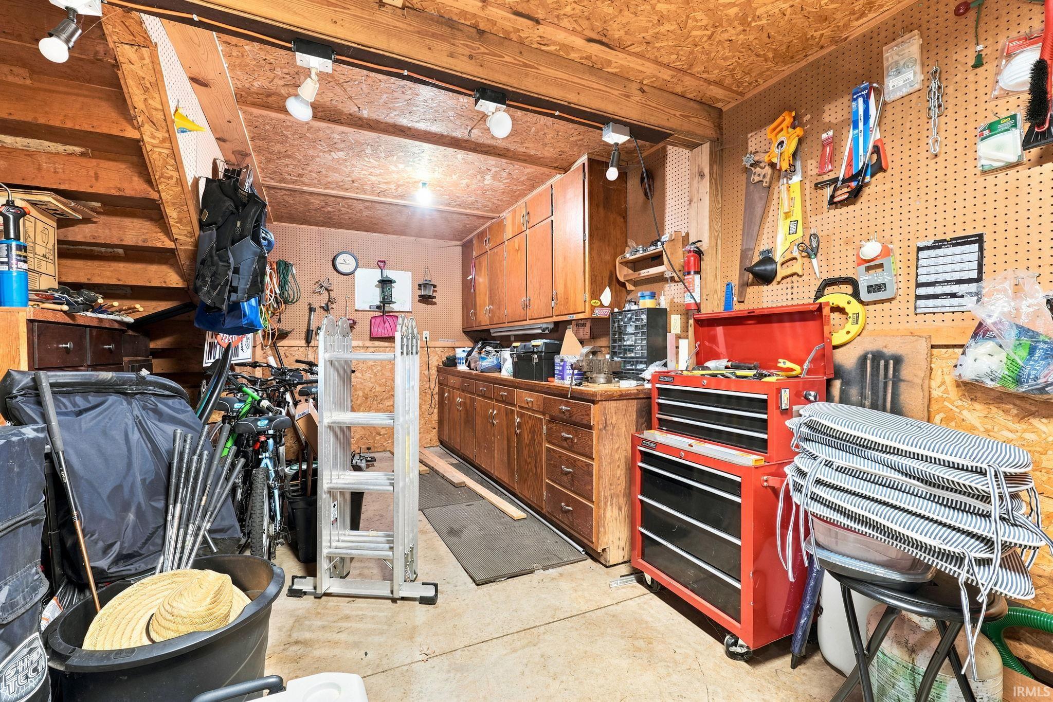 9411 Roberts Road Woodburn, IN 46797 - Photo 29 of 33 Gallery Image 29
