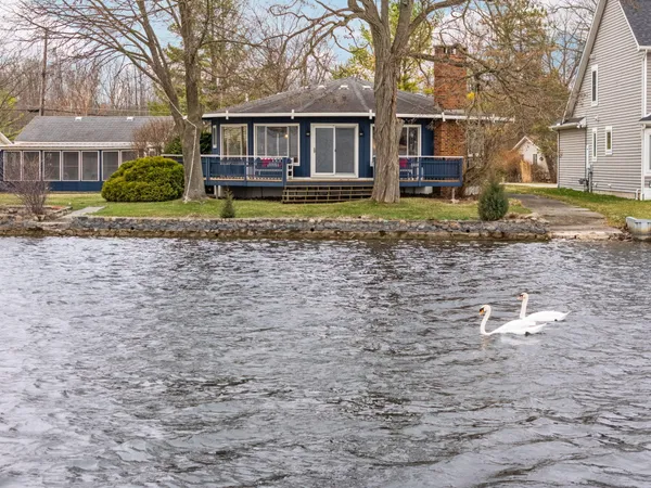 $799,000 | 11247 Colony, Pinckney, MI 48169