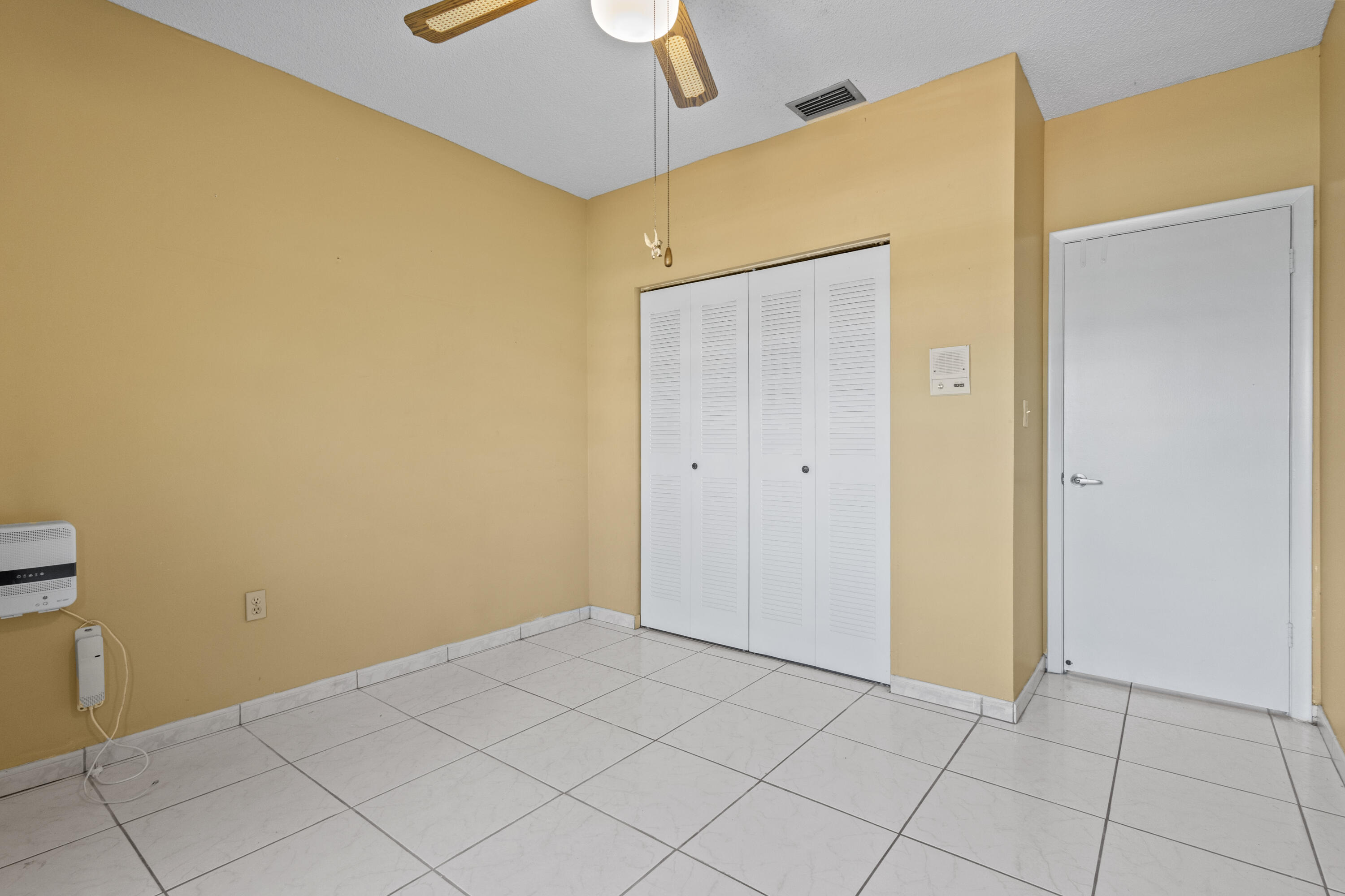 13528 Southwest 9th Lane Miami, FL 33184 - Photo 12 of 24 a view of an empty room