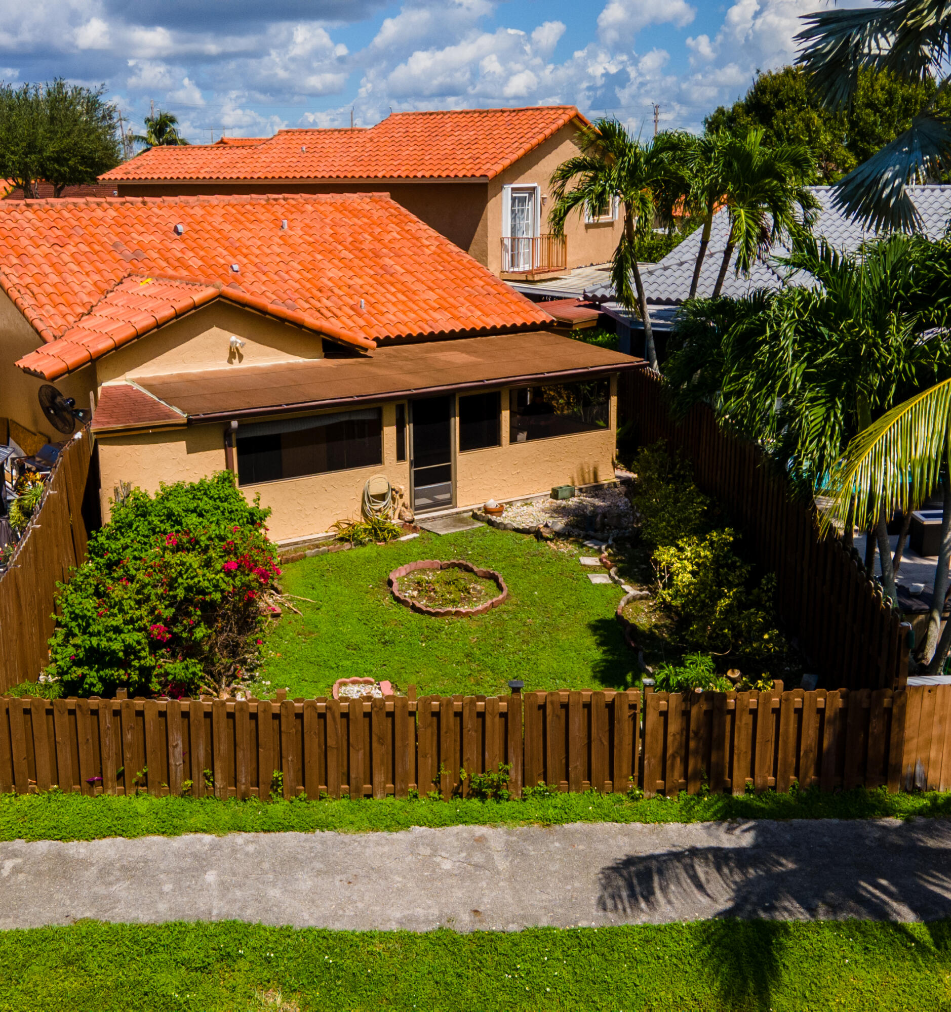 13528 Southwest 9th Lane Miami, FL 33184 - Photo 20 of 24 a front view of a house with garden
