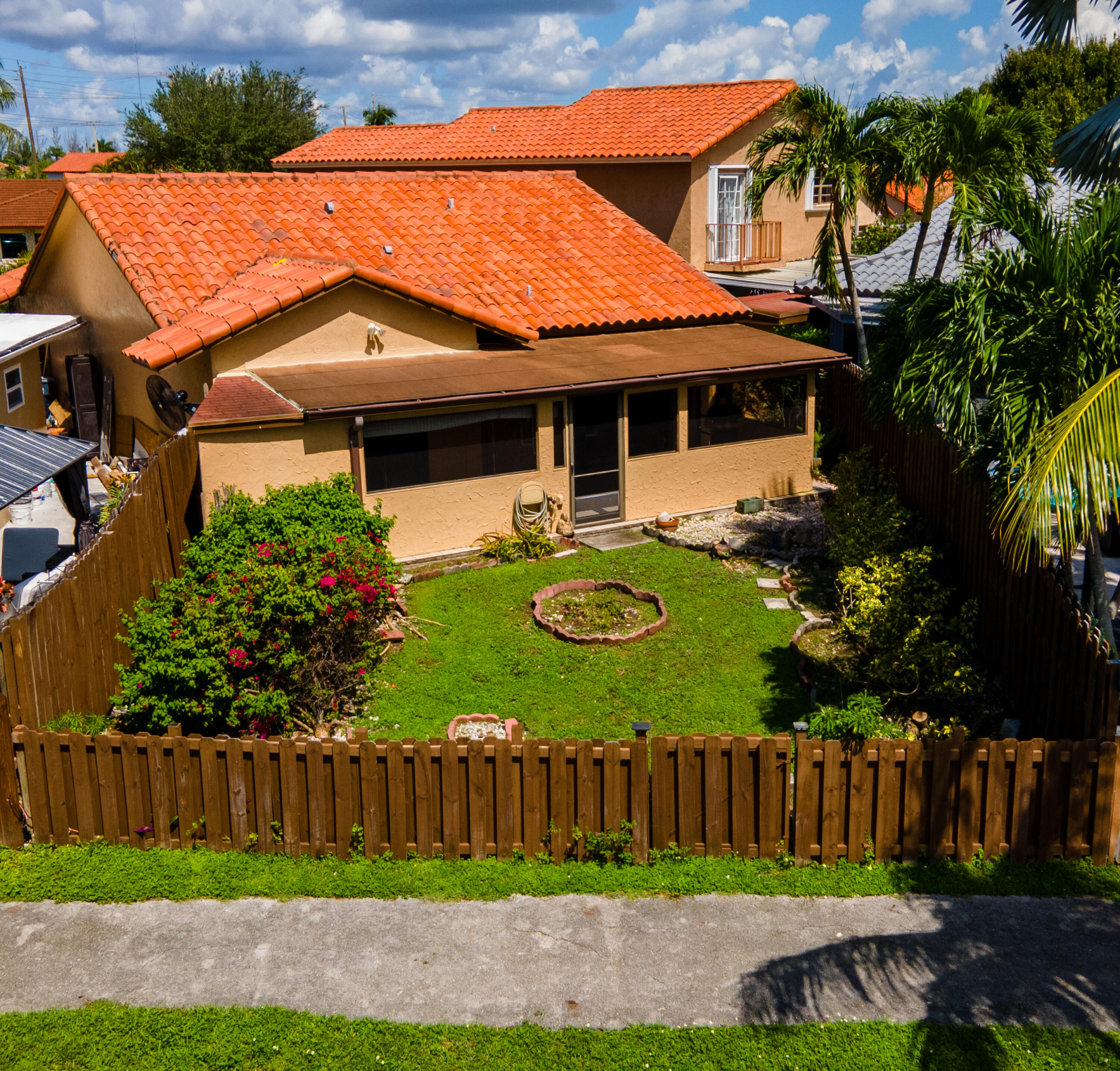 13528 Southwest 9th Lane Miami, FL 33184 - Photo 23 of 24 a front view of a house with garden