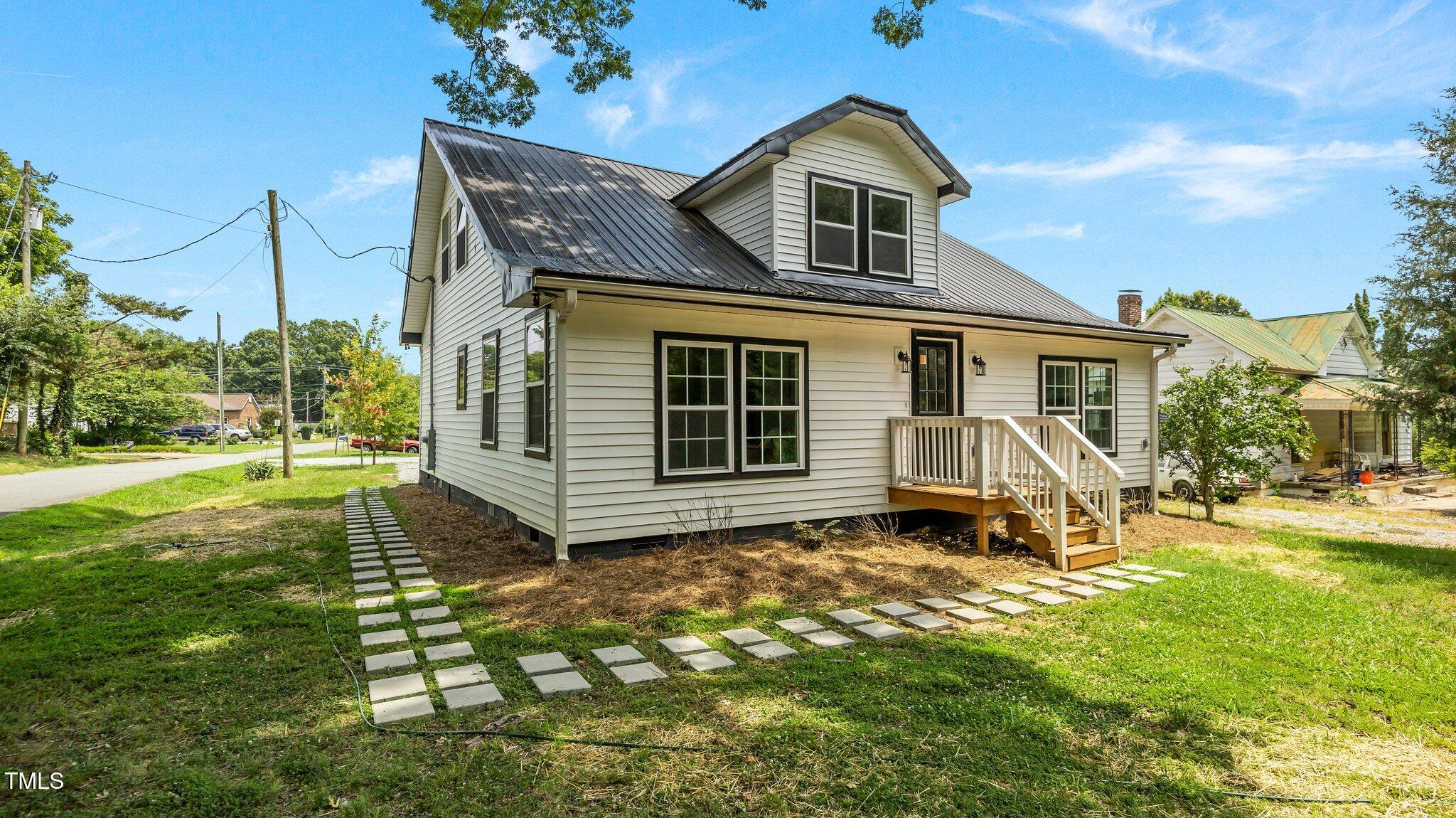 505 Hawfields Road Mebane, NC 27302 - Photo 2 of 30 3-web-or-mls-IMG_1279