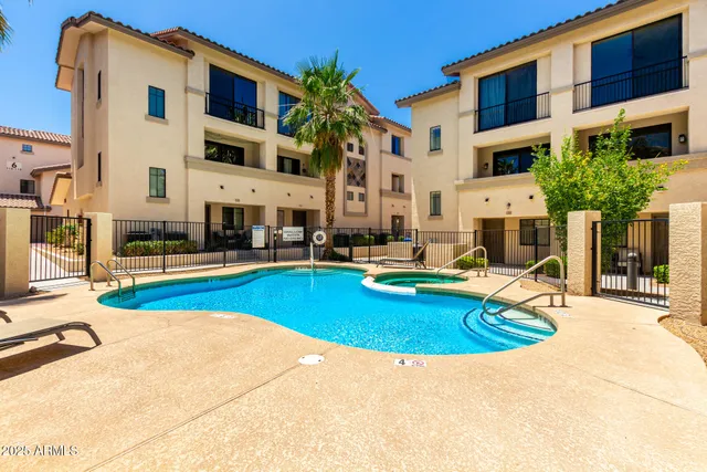 $2,400 | 2315 North 52nd Street, Unit 131, Phoenix, AZ 85008