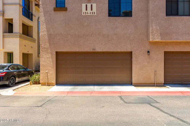 $2,400 | 2315 North 52nd Street, Unit 131, Phoenix, AZ 85008