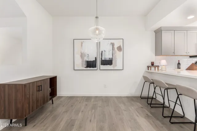 $2,400 | 2315 North 52nd Street, Unit 131, Phoenix, AZ 85008