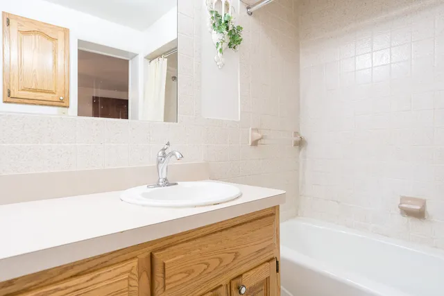 $250,000 | 758 Woodruff Avenue, Joliet, IL 60436