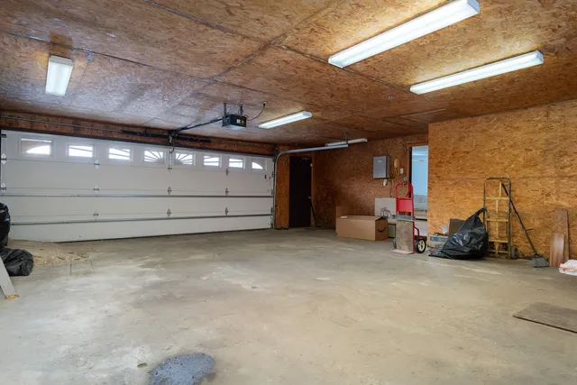 $250,000 | 758 Woodruff Avenue, Joliet, IL 60436