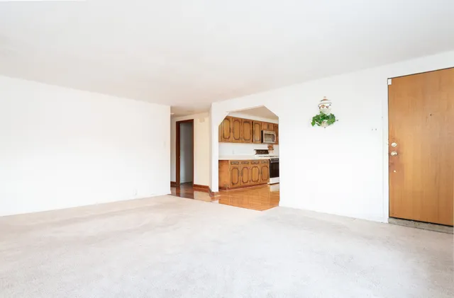 $250,000 | 758 Woodruff Avenue, Joliet, IL 60436