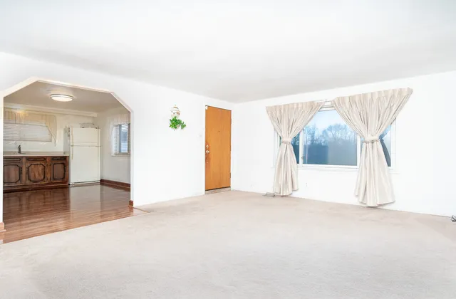 $250,000 | 758 Woodruff Avenue, Joliet, IL 60436