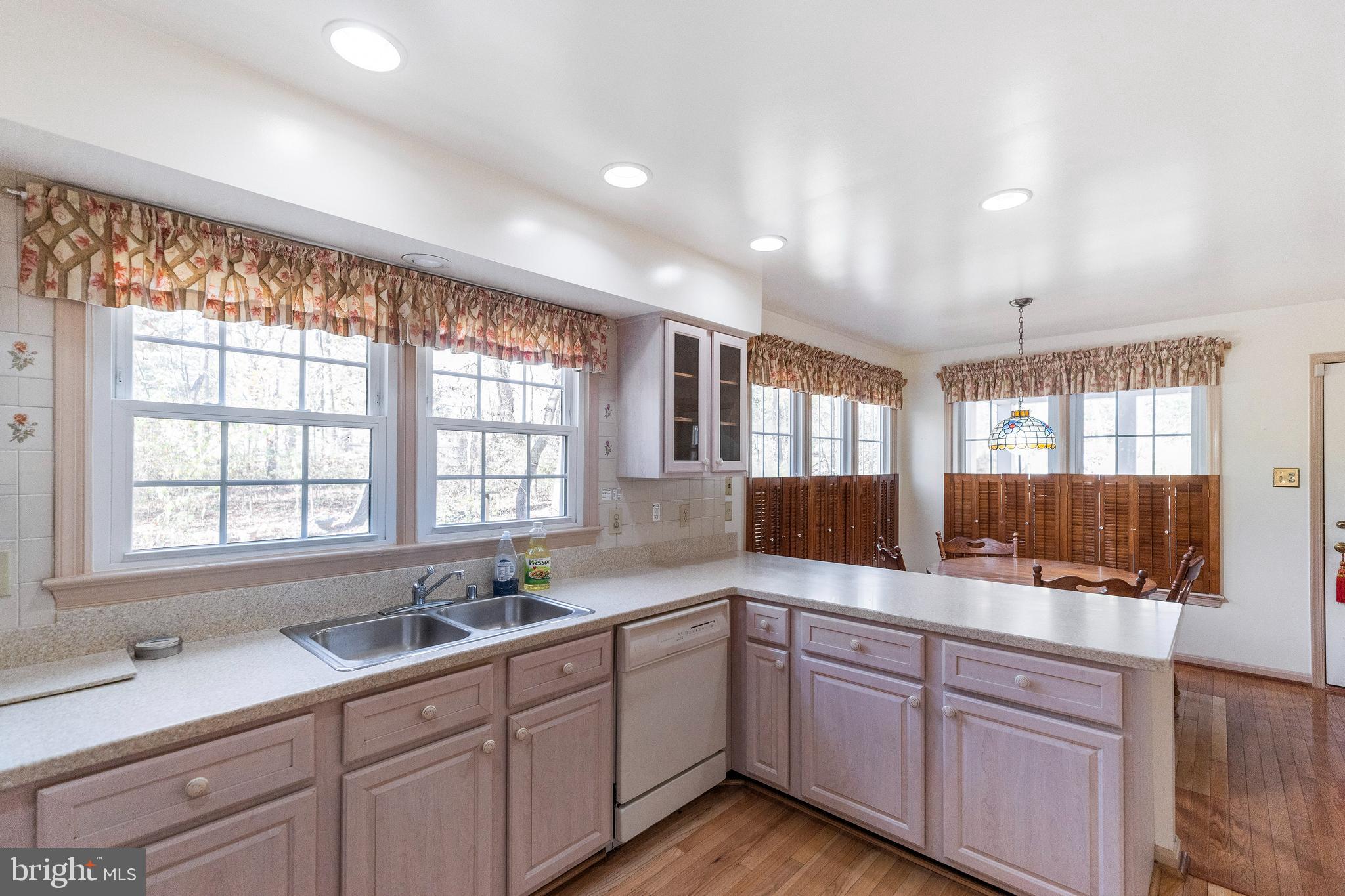 1604 Stowe Road Reston, VA 20194 - Photo 8 of 18 Gallery Image 8