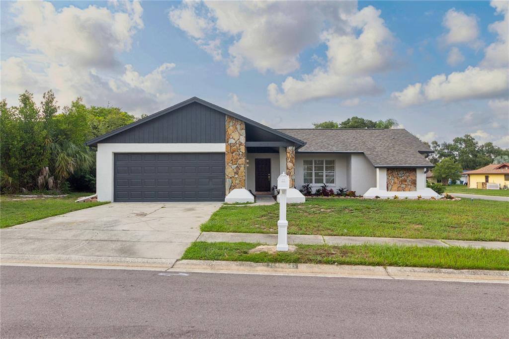 8035 Laurel Vista Loop Port Richey, FL 34668 - Photo 7 of 53