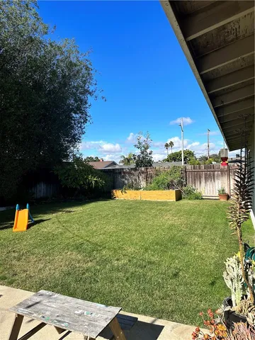 $5,000 | 2925 Chestnut Avenue, Costa Mesa, CA 92626