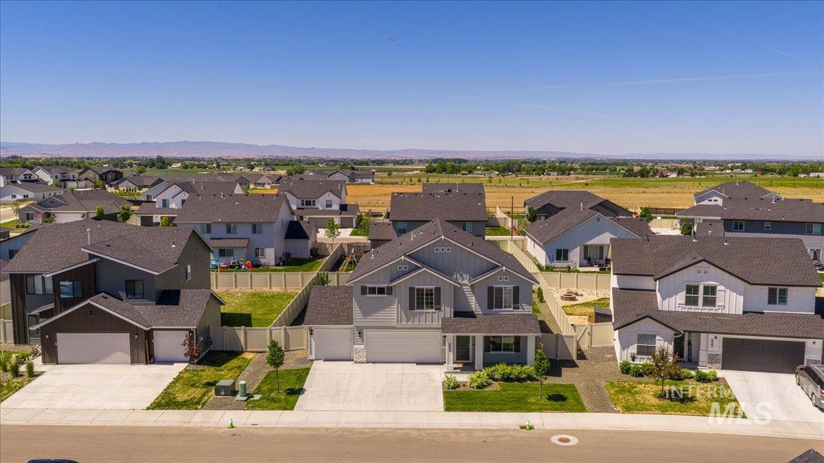 6609 South Memory Way Meridian, ID 83642 - Photo 2 of 50