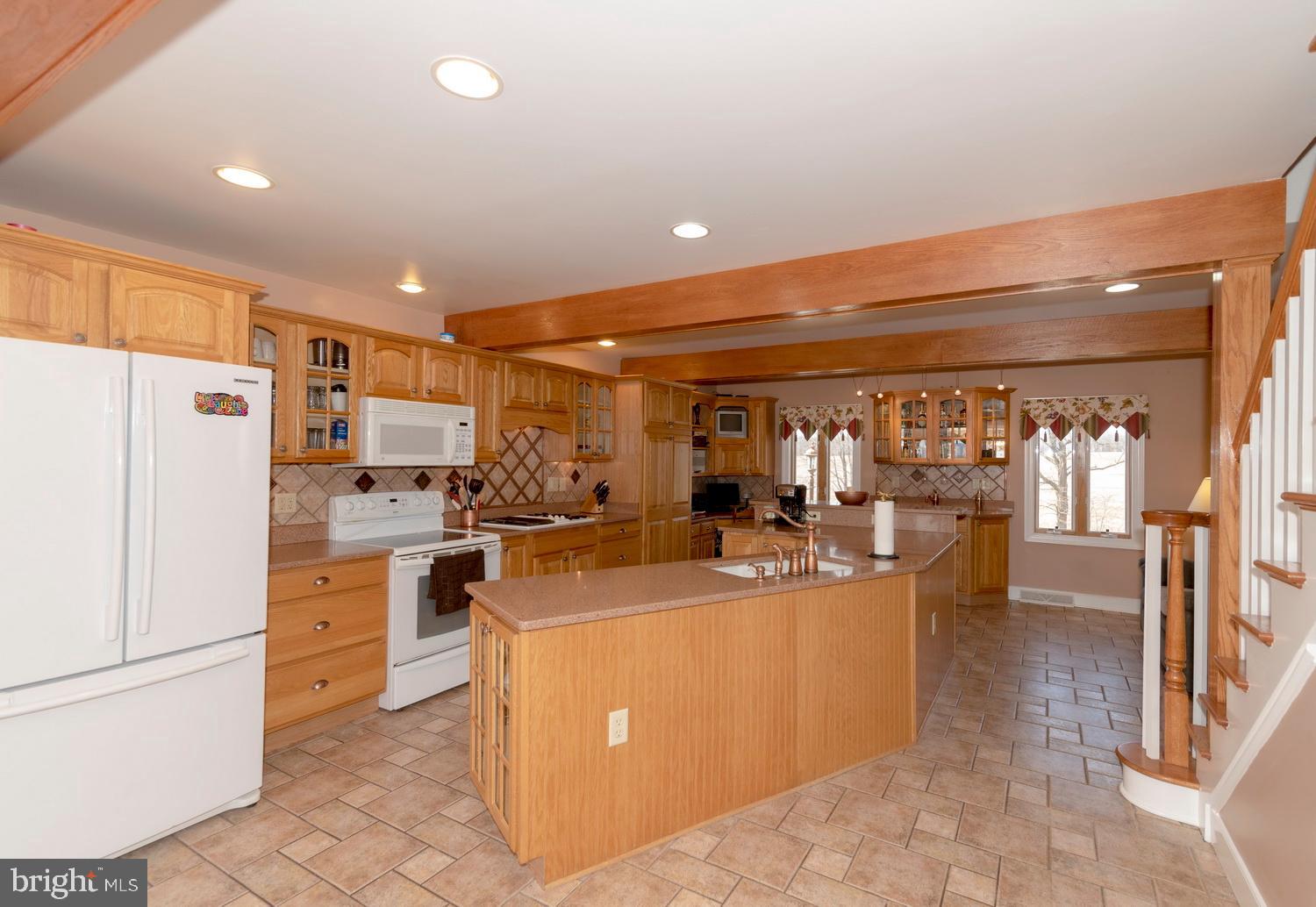 686 Currie Road Ranson, WV 25438 - Photo 12 of 49