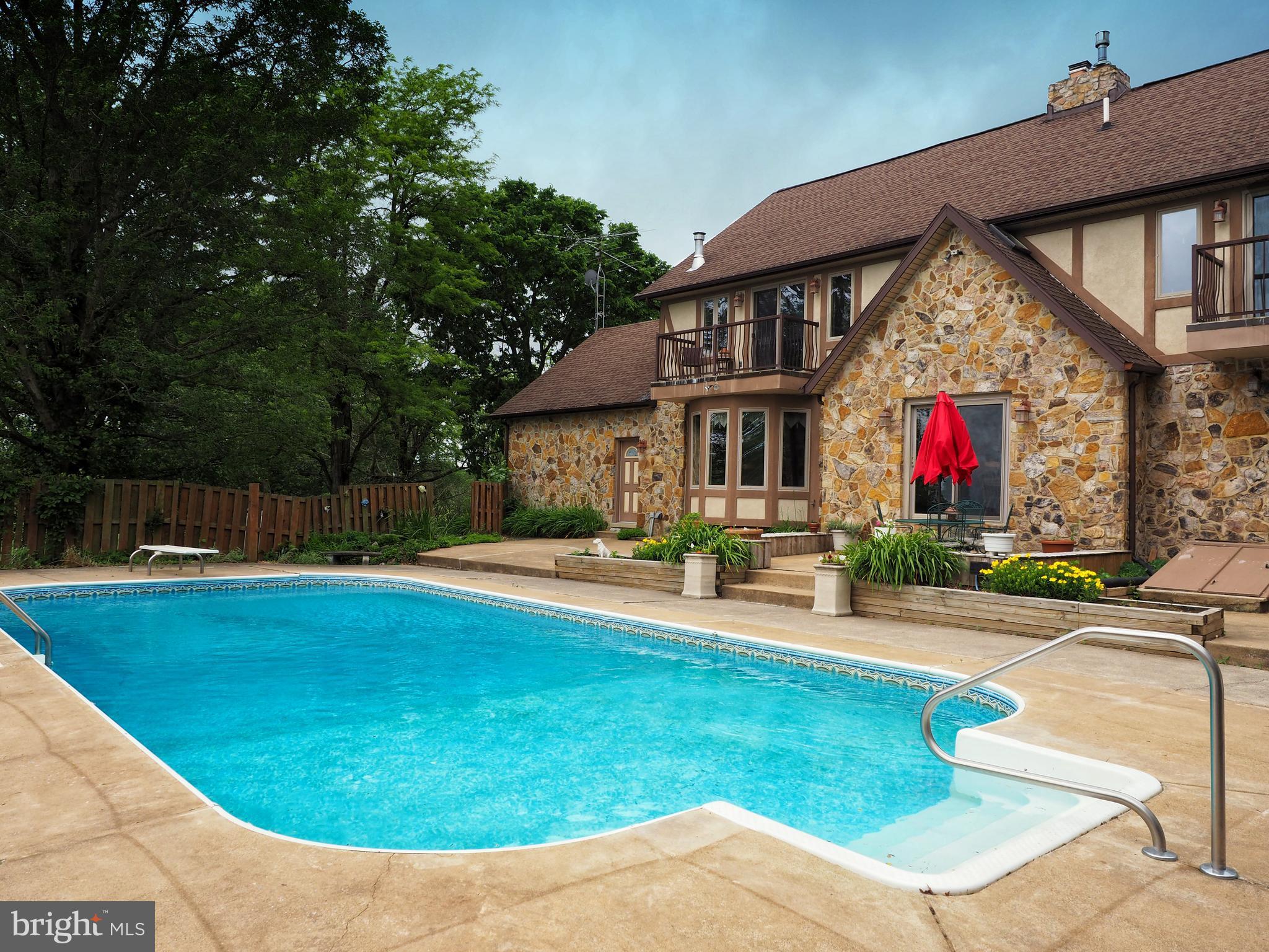 686 Currie Road Ranson, WV 25438 - Photo 44 of 49 Pool time!