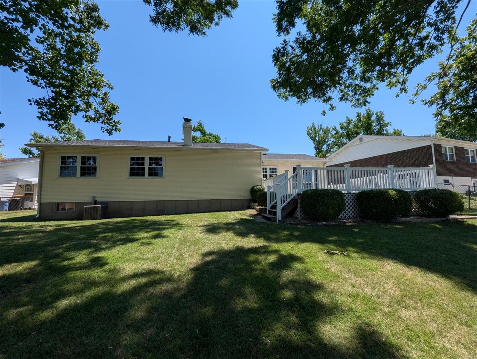 4557 Thicket Drive St. Louis, MO 63129 - Photo 35 of 36