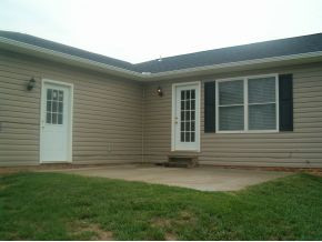 237 Reed Avenue Greeneville, TN 37743 - Photo 9 of 9 Patio