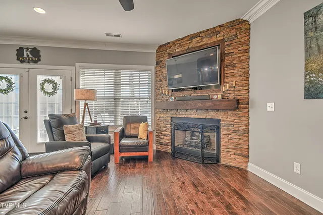 $1,095,000 | 222 Charlie Avenue, Piney Flats, TN 37686