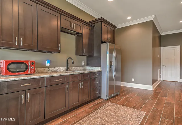 $1,095,000 | 222 Charlie Avenue, Piney Flats, TN 37686