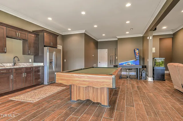 $1,095,000 | 222 Charlie Avenue, Piney Flats, TN 37686