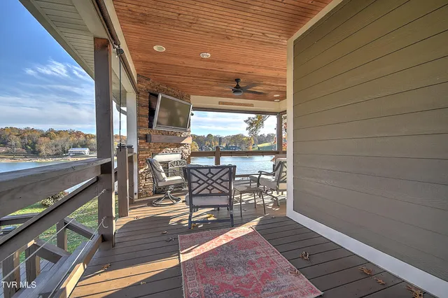 $1,095,000 | 222 Charlie Avenue, Piney Flats, TN 37686