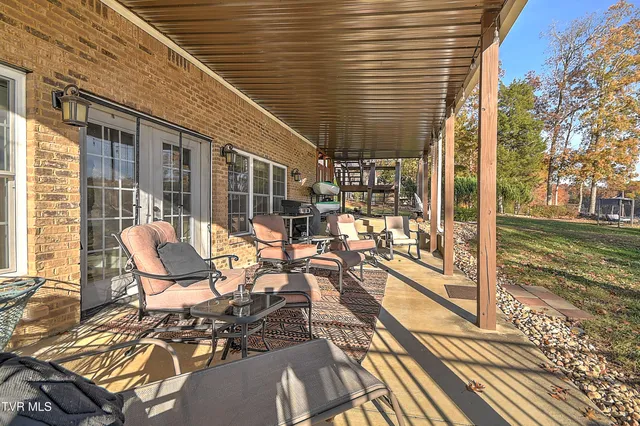 $1,095,000 | 222 Charlie Avenue, Piney Flats, TN 37686