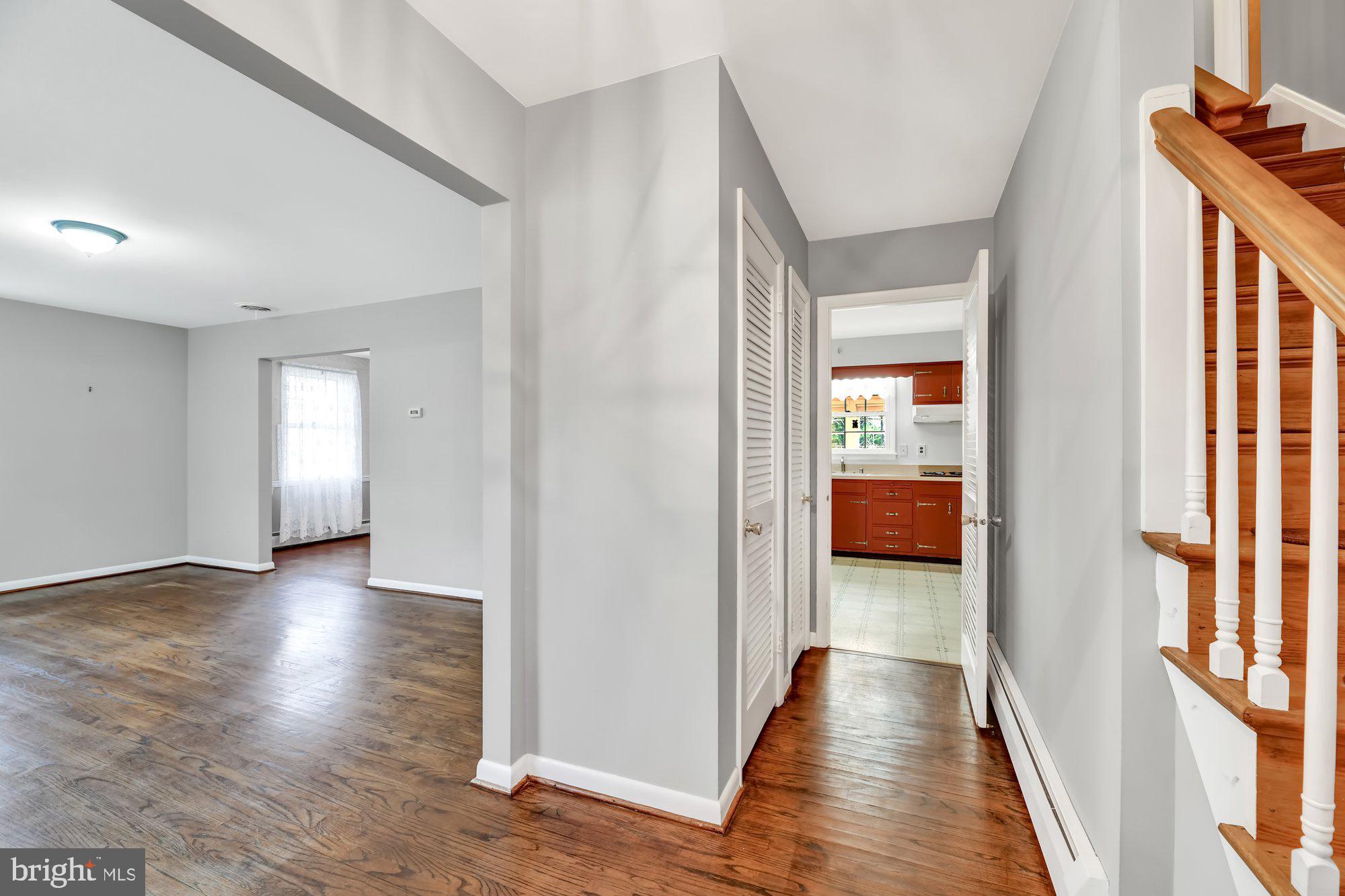 2115 Forest Ridge Road Lutherville-Timonium, MD 21093 - Photo 5 of 37 Hallway to Living Room