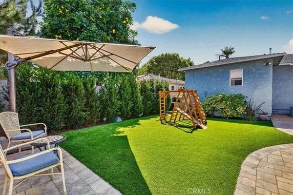 $1,060,000 | 3480 Gardenia Avenue, Long Beach, CA 90807