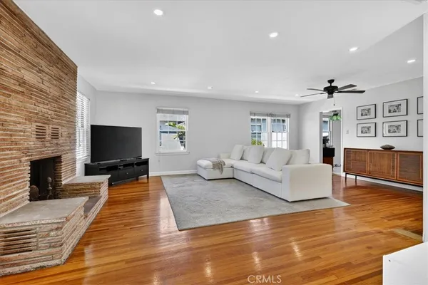 $1,060,000 | 3480 Gardenia Avenue, Long Beach, CA 90807